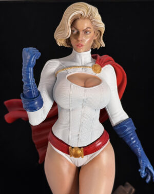 IMG_4512 Figurine Power Girl Fanart