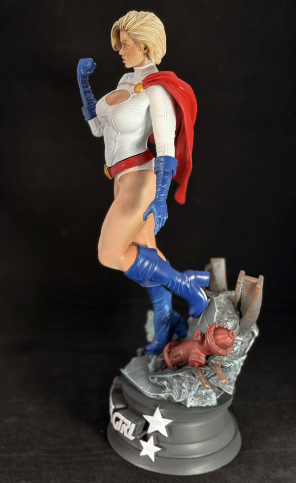 Figurine Power Girl Fanart
