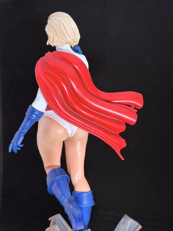 Figurine Power Girl Fanart