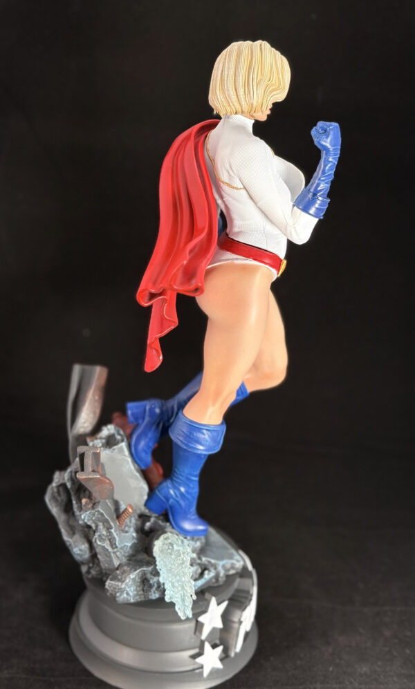 Figurine Power Girl Fanart